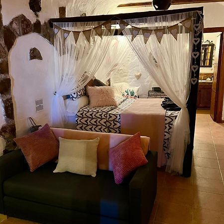 Cuevas De La Paz - Cave House Holidays Los Carriones Exterior photo