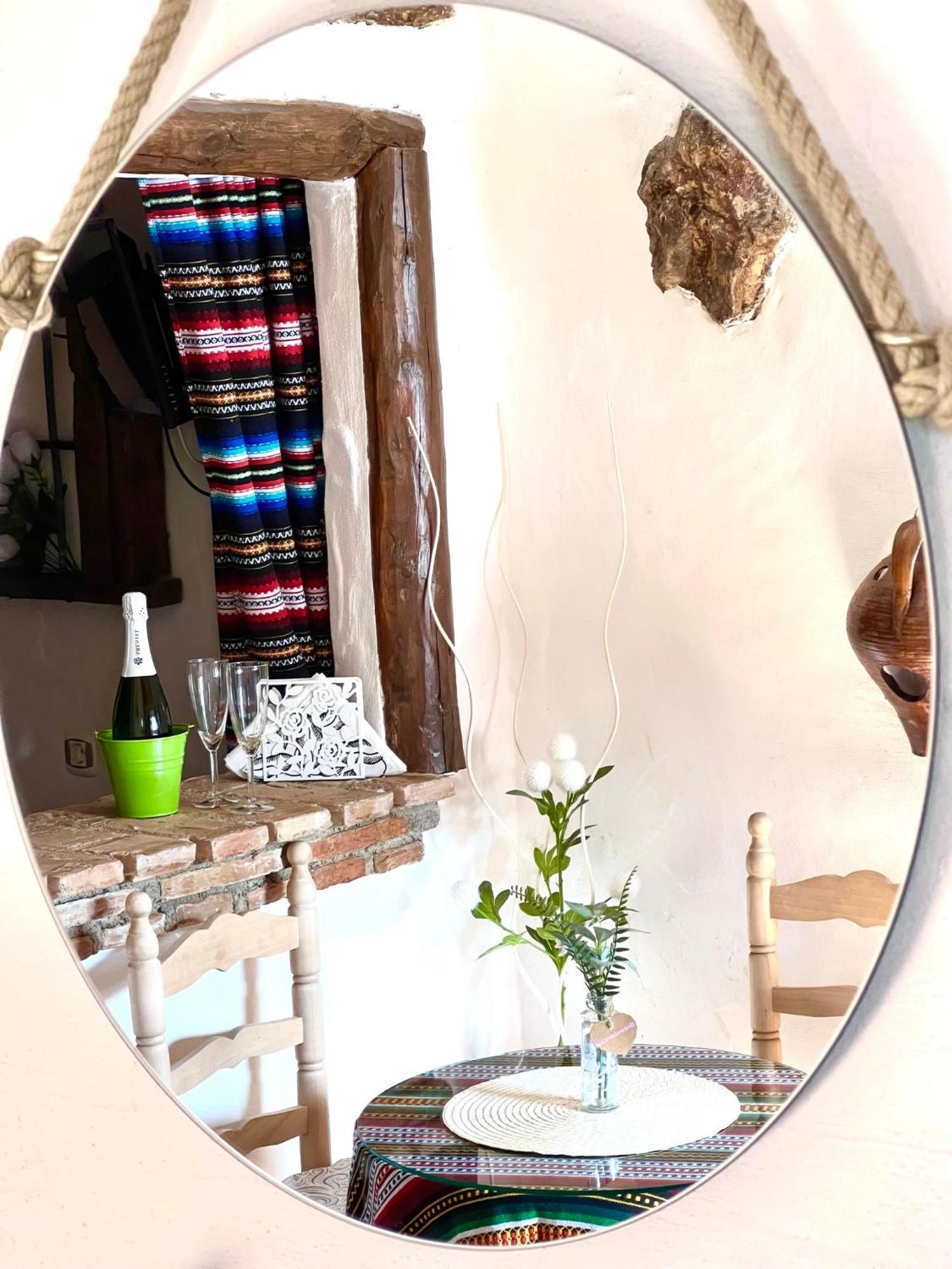 Cuevas De La Paz - Cave House Holidays Los Carriones Room photo