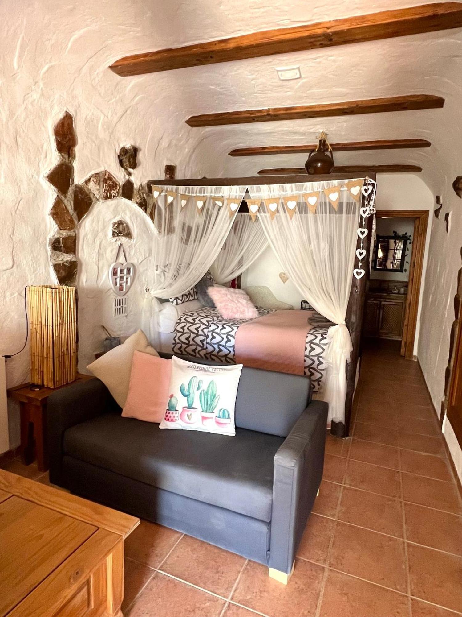 Cuevas De La Paz - Cave House Holidays Los Carriones Room photo