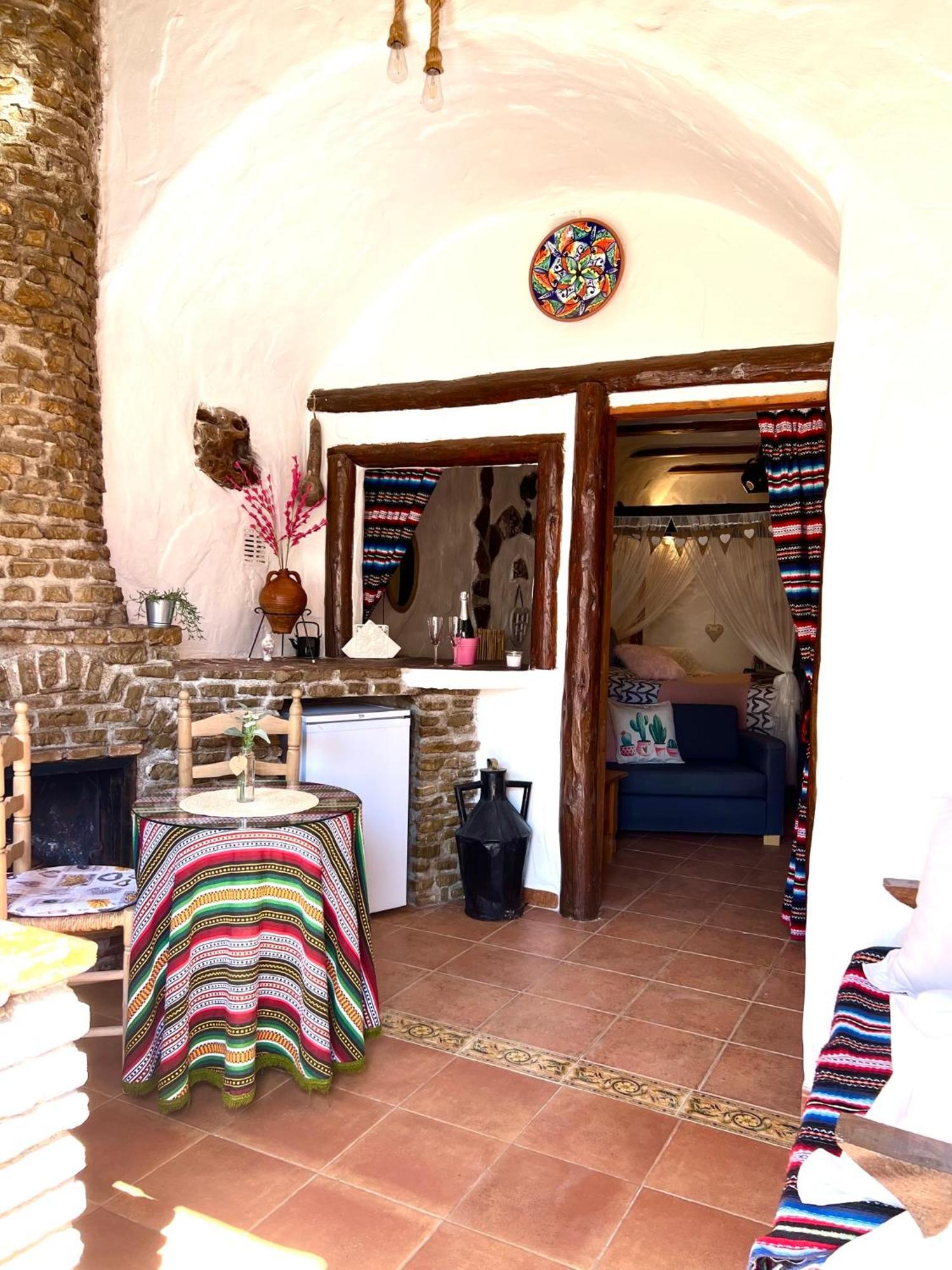 Cuevas De La Paz - Cave House Holidays Los Carriones Room photo
