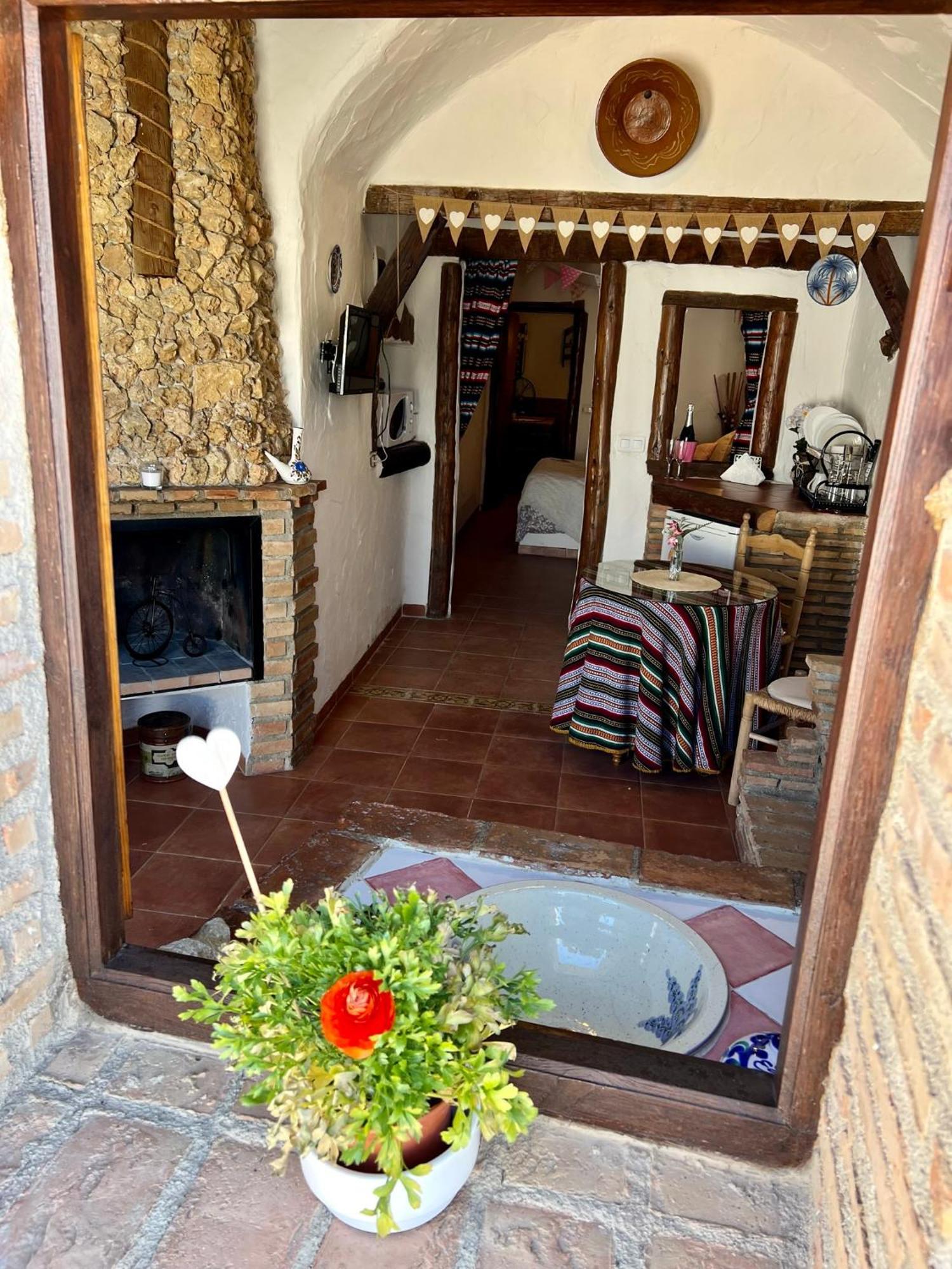 Cuevas De La Paz - Cave House Holidays Los Carriones Room photo