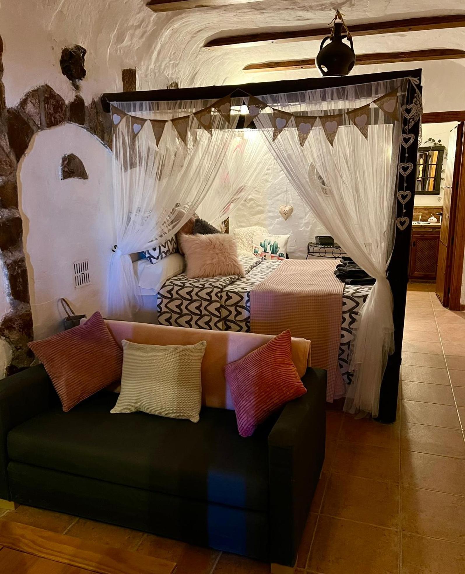 Cuevas De La Paz - Cave House Holidays Los Carriones Exterior photo